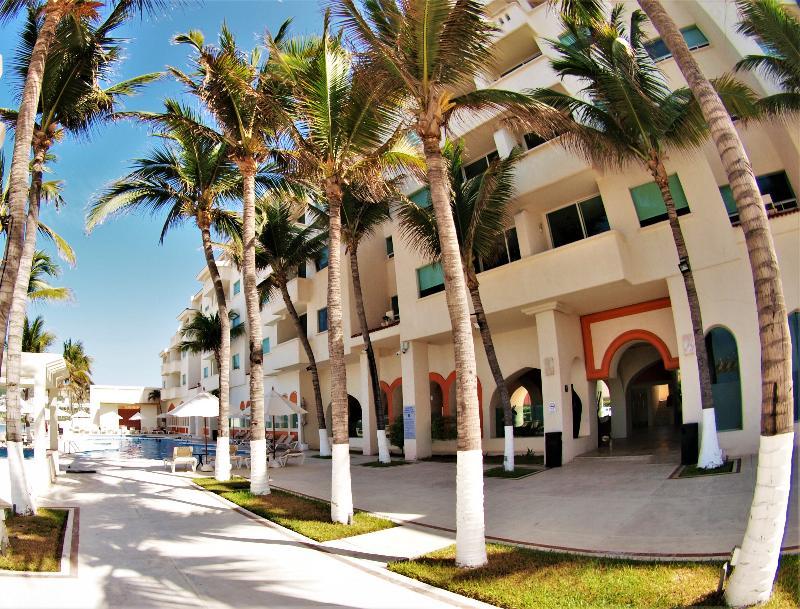 Camino Real Manzanillo Exterior foto